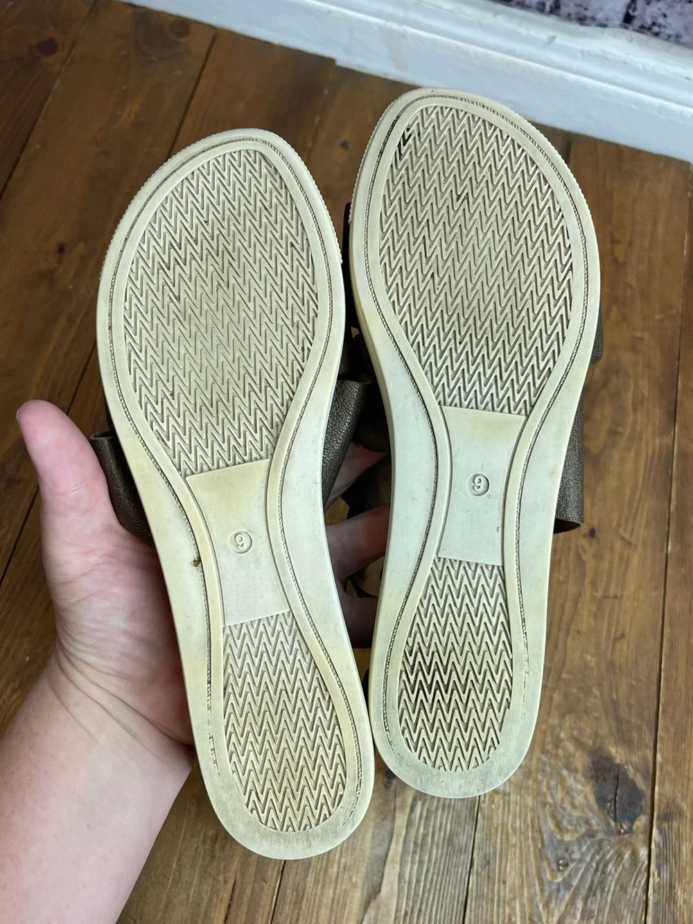 Eileen Fisher sport platform sandals tumbled bronze metallic leather size 9